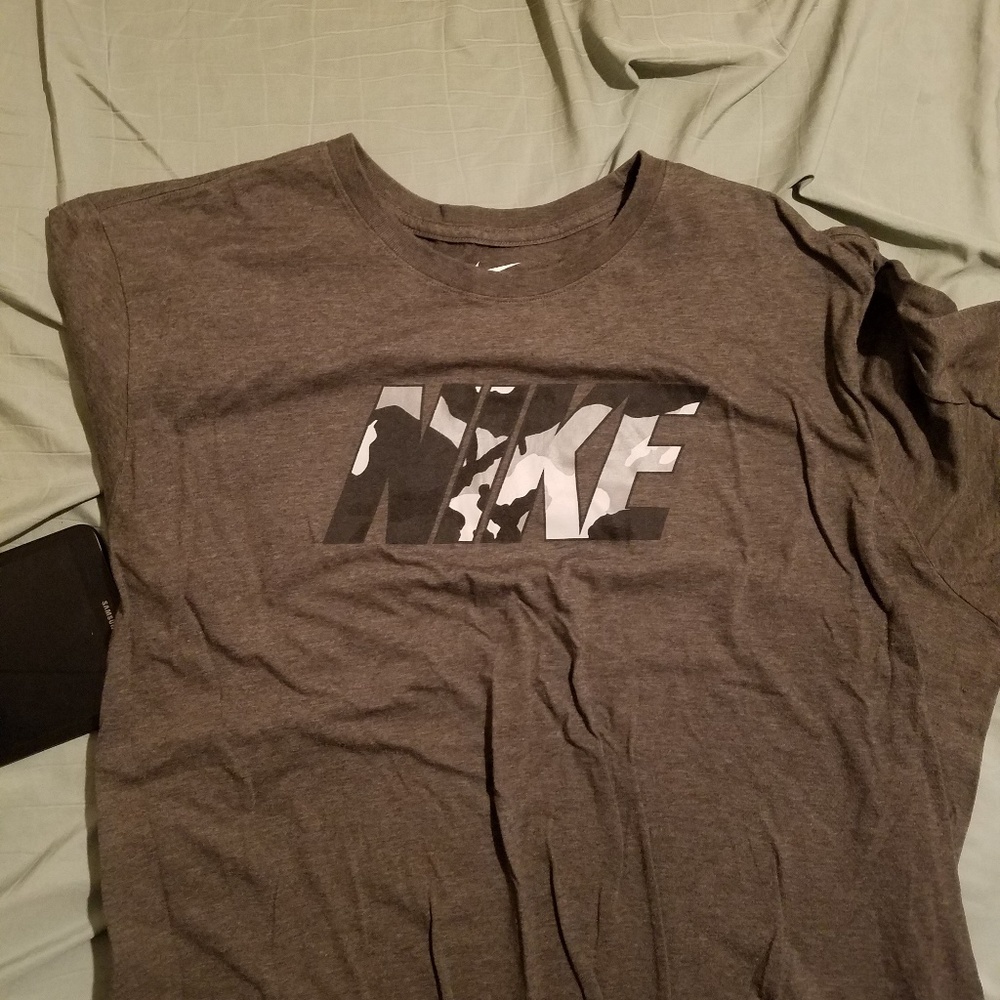 Nike tshirt